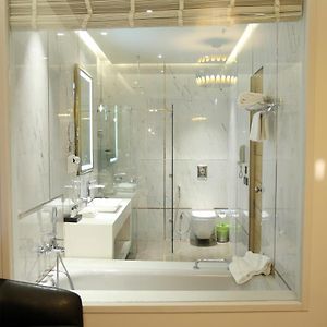 Suite City View